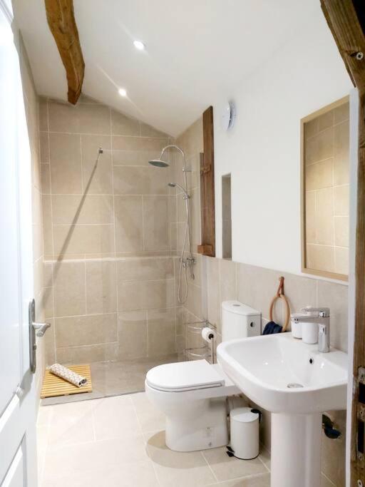 Beautiful 2 Bed Cottage With Swimming Pool Pageas Exterior photo