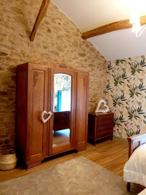Beautiful 2 Bed Cottage With Swimming Pool Pageas Exterior photo