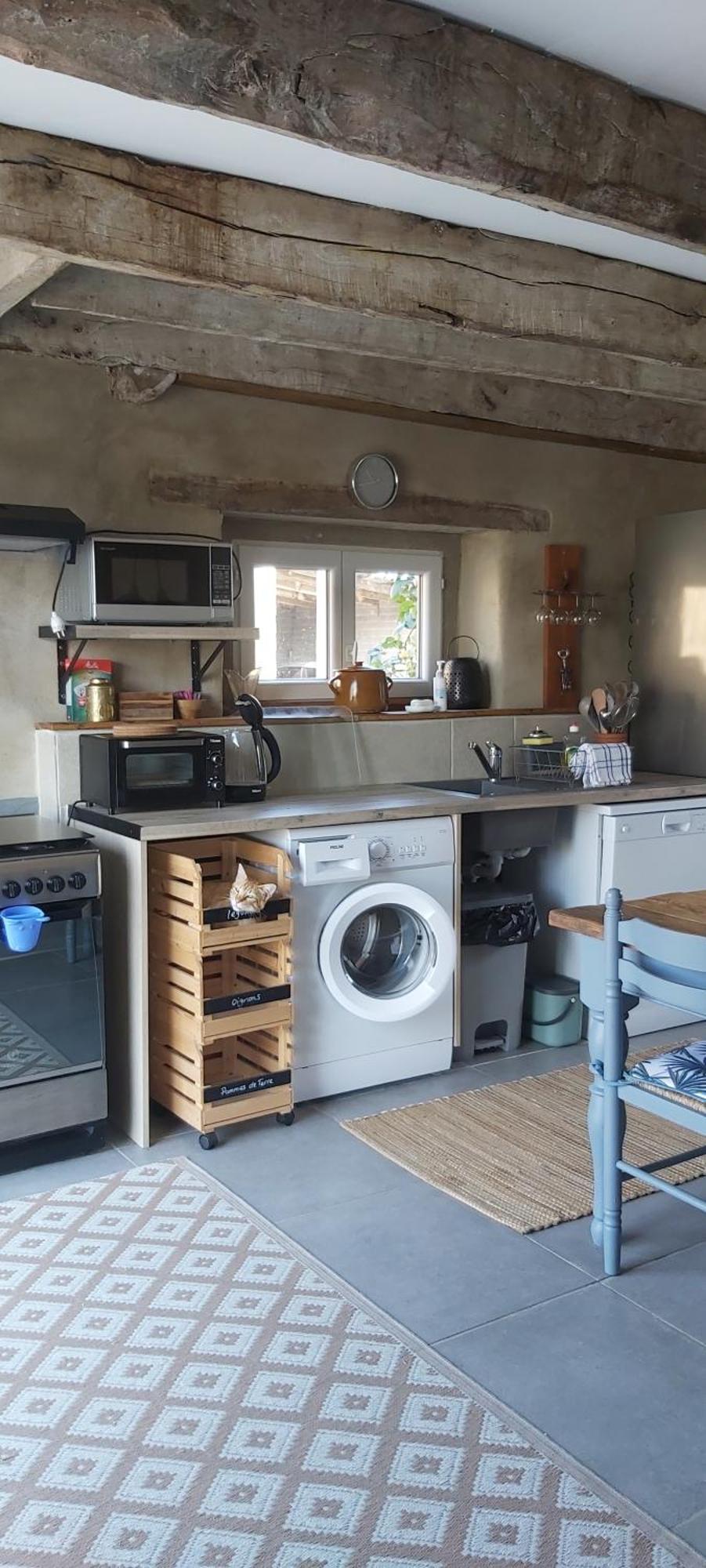 Beautiful 2 Bed Cottage With Swimming Pool Pageas Room photo
