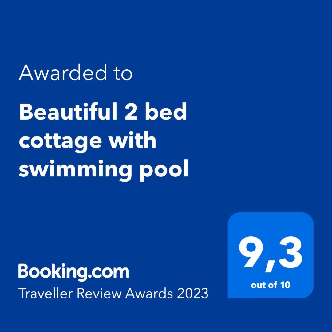Beautiful 2 Bed Cottage With Swimming Pool Pageas Room photo